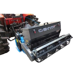 Steingräber mit Sämaschine